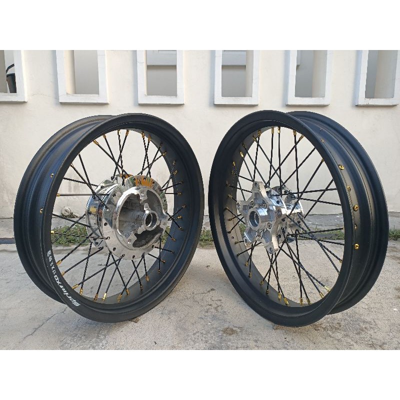 Sepaket Velg All New R15 V3 VVA XSR 155  - New Vixion R155 R 155 XSR155  Velg Lebar 250 300 350