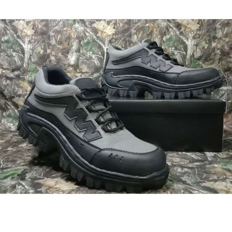 Sepatu Gunung Safety Boots Low Hiking Outdoor Kerja Lapangan 4INC