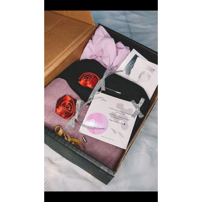Hampers Hijab Wrap and Tale paket C, kado ultah, kado wisuda, kado pacar, hampers murah