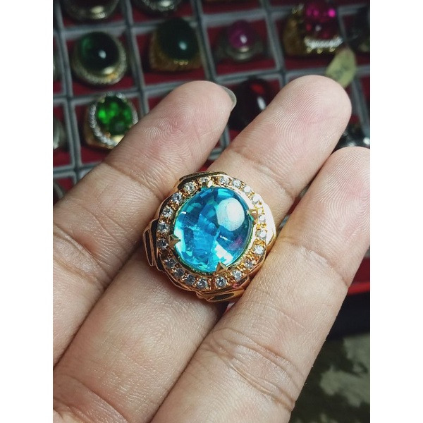 blue topaz london