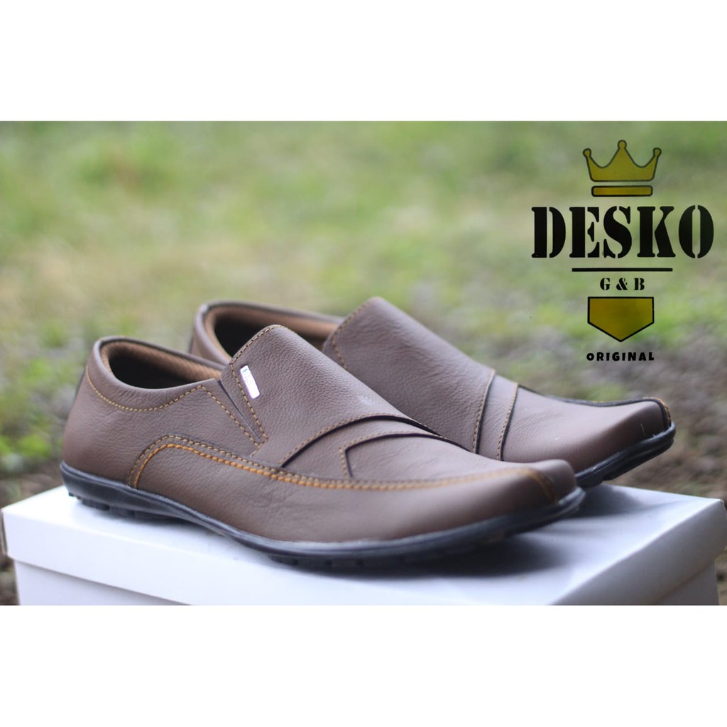 sepatu pria kasual slip on desko terbaru termurah terbaik bahan kulit asli kualitas terbaik