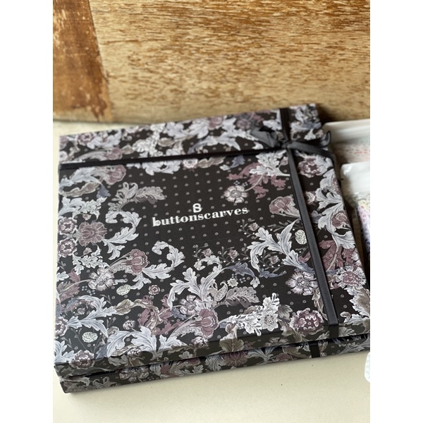 royale black buttonscarves