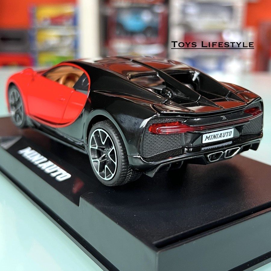 MiniAuto Diecast - Bugatti Chiron Skala 1:32 (Merah Hitam)