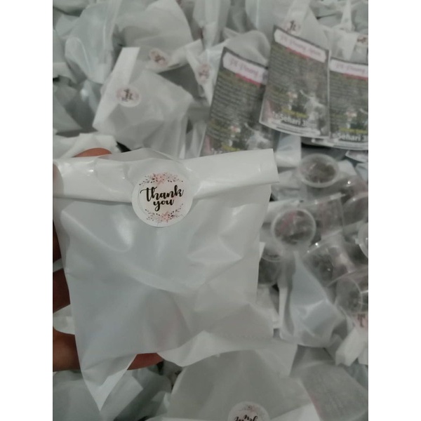 

PIL PINANG ANUM ORDER 4 GRATIS 1