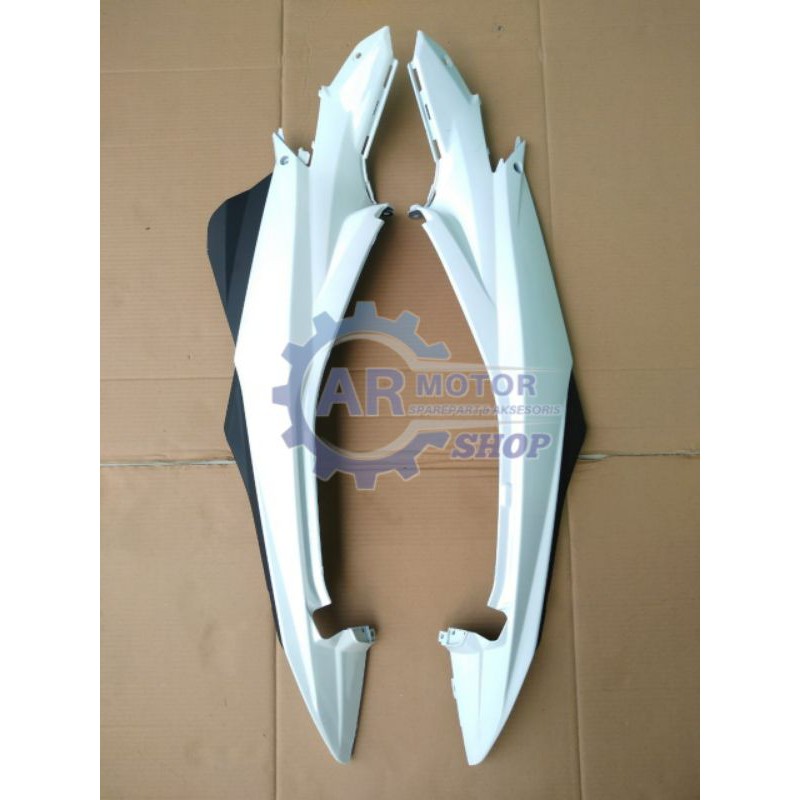 BODY BELAKANG KANAN KIRI SATRIA FU FACELIFT / FU FL PUTIH