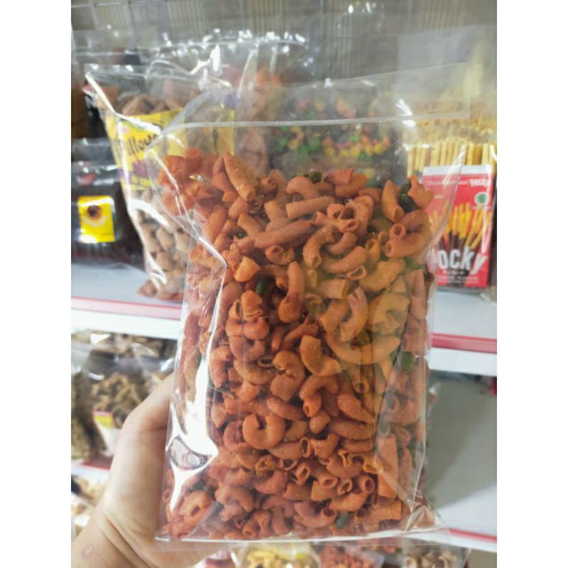 

SNACK KILOAN MAKARONI BANTET PIPA PEDAS PROMO TERMURAH REPACK 250 GRAM