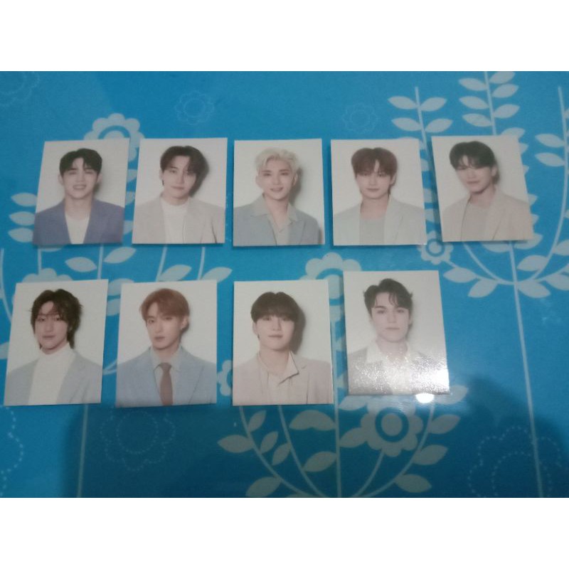 Sharing Hoodie Incomplete Seventeen Pass Photo