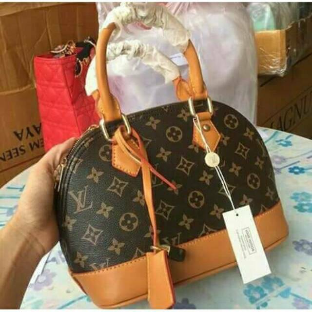 TAS FASHION HAND BAG TAS Batam Tas Import murah wanita Tas RANSEL Tas wanita LV ALMA