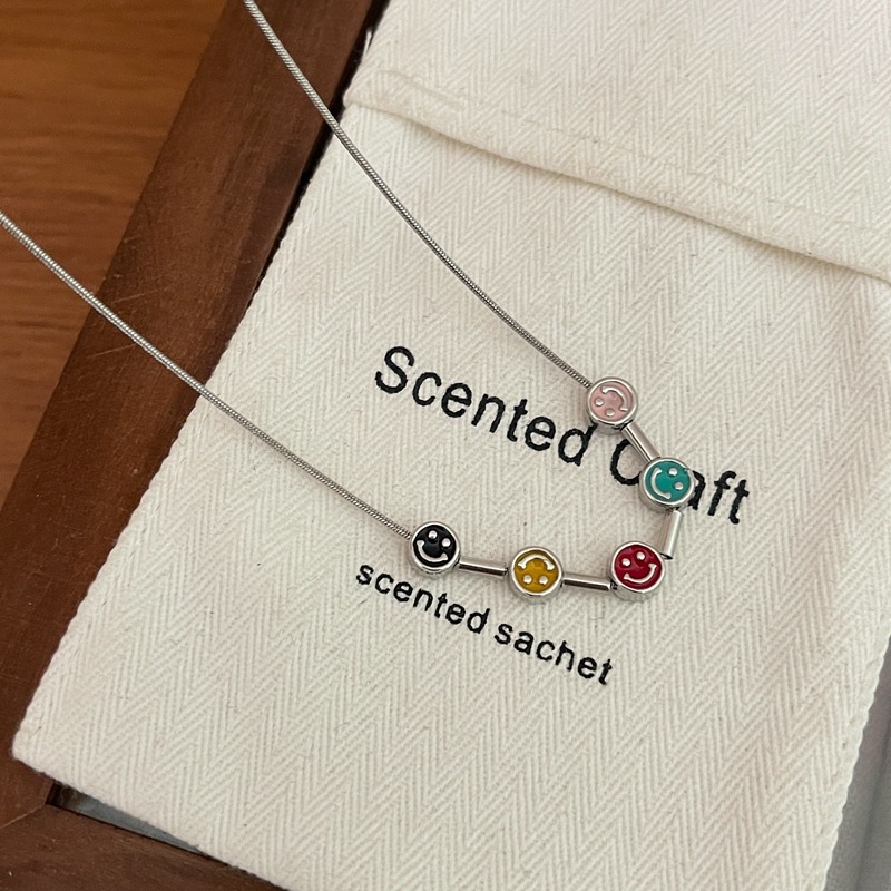 Kalung Desain Smiley Warna-Warni Gaya Korea