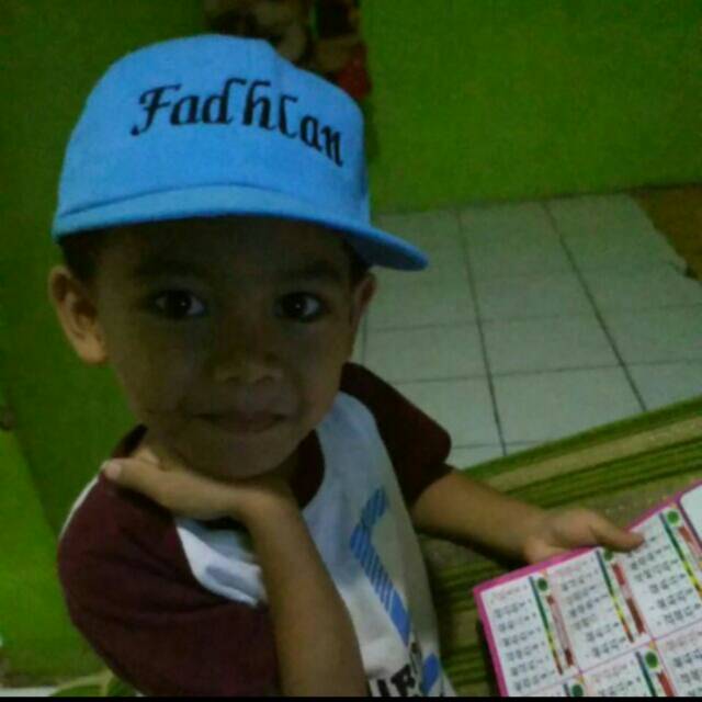 Cetak NAMA topi TK inisial