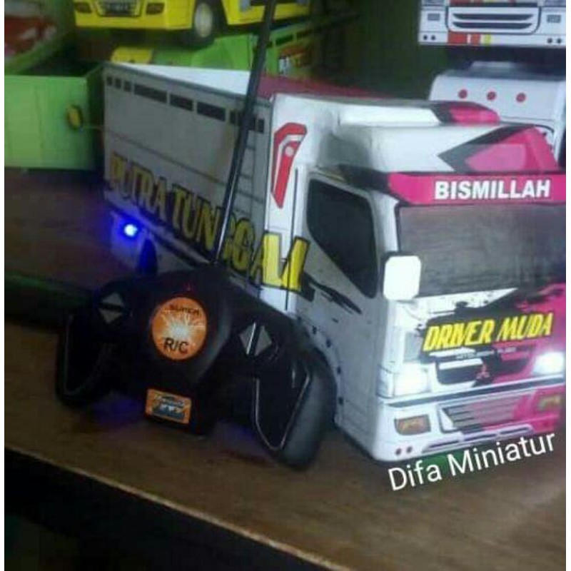 Miniatur Truk Ful Farian Lampu Dan Remot Kontrol