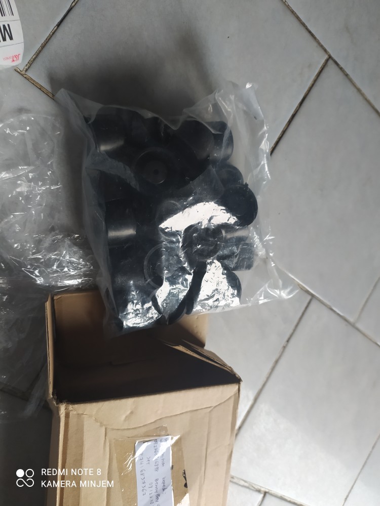 Alas Kaki Sofa / Tapak Bawah Warna Hitam
