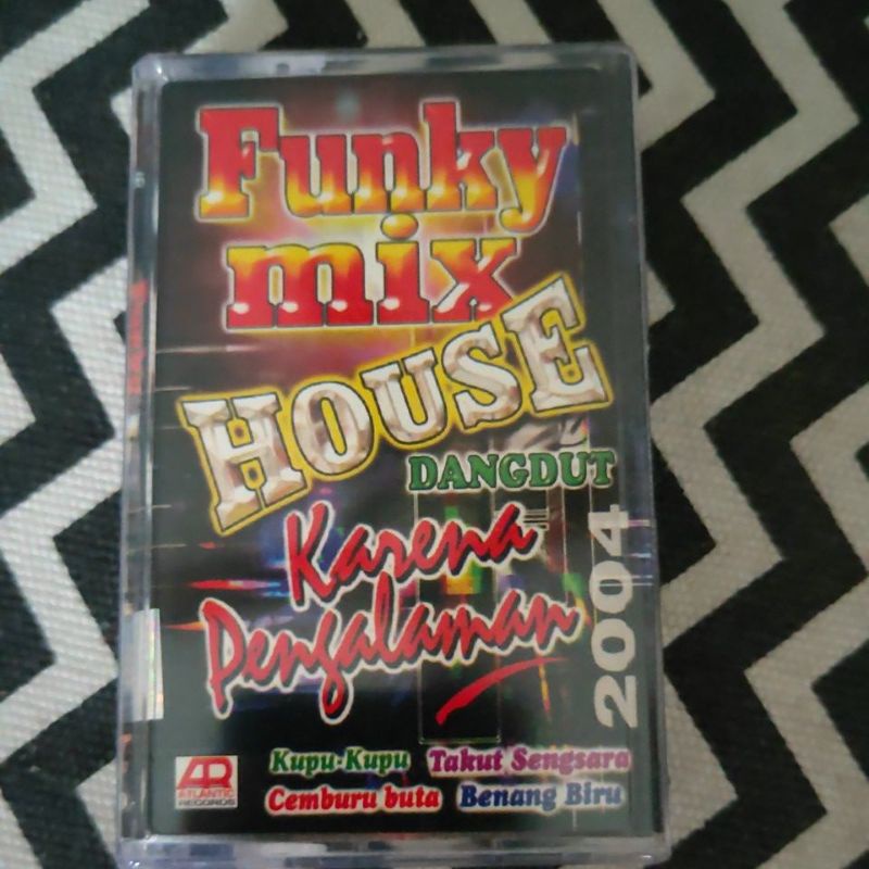 KASET PITA FUNKY MIX HOUSE DANGDUT 2004