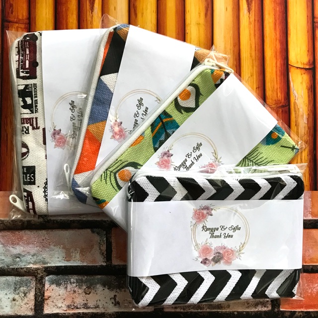 SOUVENIR PERNIKAHAN DOMPET KANVAS DK 14 10 PACK TCP SOUVENIR PERNIKAHAN DOMPET KANVAS DK 14 10 PACK TCP