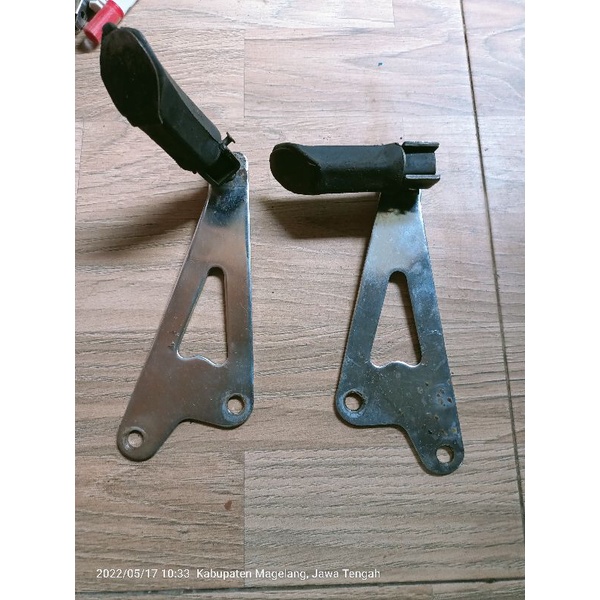 Breket footstep belakang Ninja R