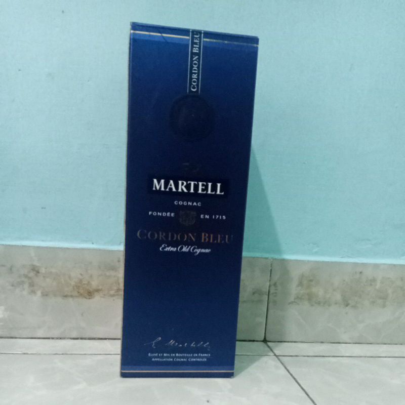 Botol Kosong Minuman Import Martel Cordon Bleu 1L