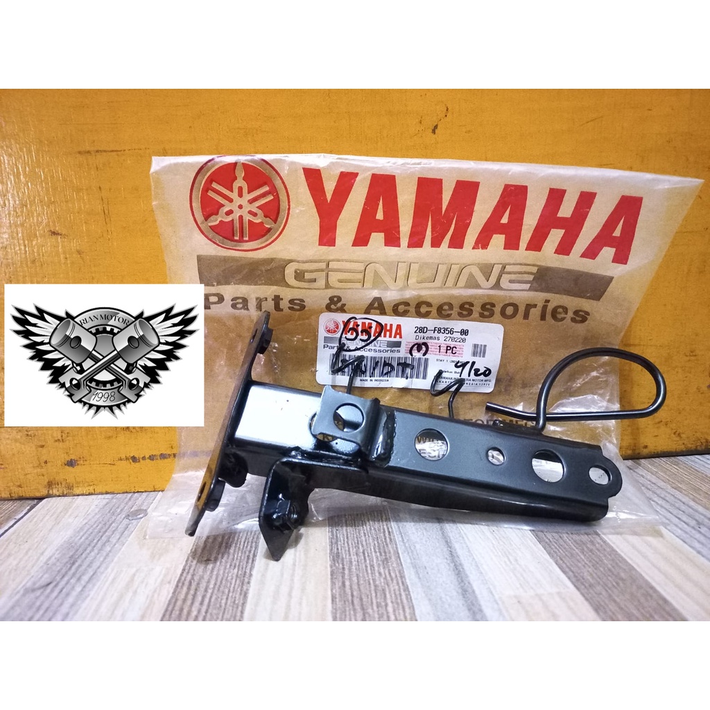 BRAKET DUDUKAN PANEL DEPAN MIO CARBU KARBU ORI 28D-F8356-00