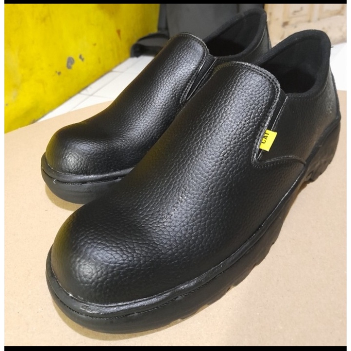 sepatu safety cocok untuk kerja dan bergaya