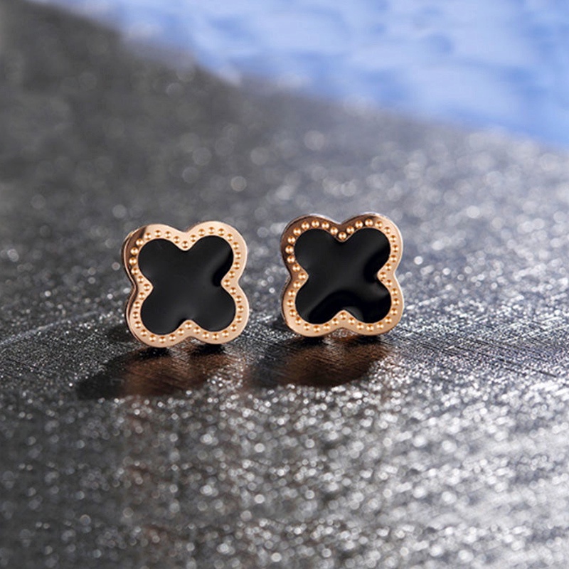 Anting Tindik Titanium Anti Karat dan anti luntur asli hitam Bunga semanggi Lucky aksesoris perhiasan