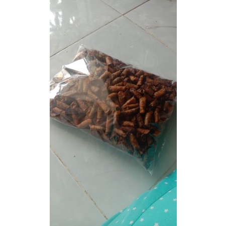 

lumpat ( lumpia coklat ) kemasan ¼kg cocok buat cemilan