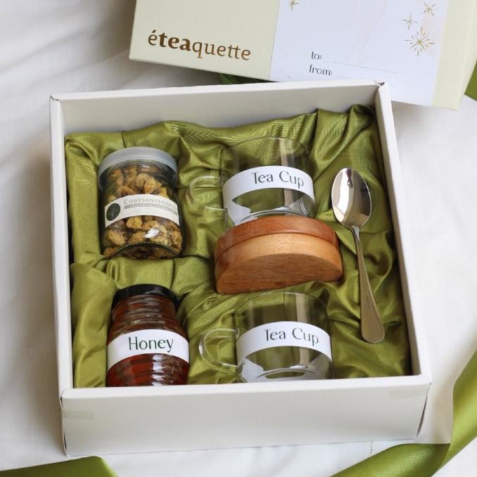 

Ramadhan / Lebaran Hampers / Parsel Idul Fitri - Etq Classic Set Amandadevana