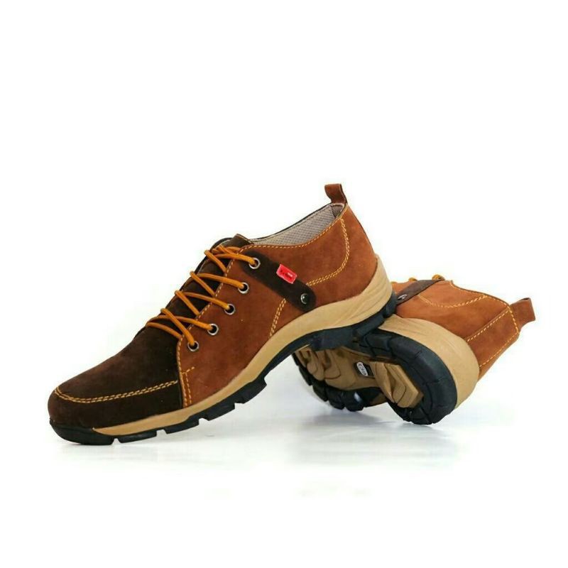 Sepatu casual sneakers kasual kulit asli premium kickers