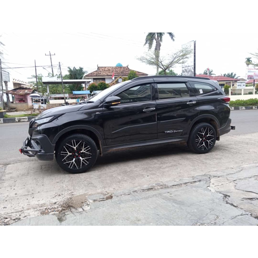 VELG MOBIL TOYOTA RUSH RING 18 HSR BENAWA