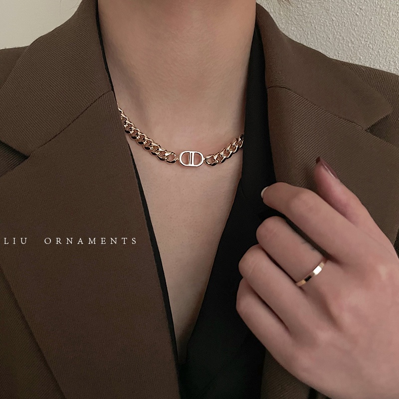 Kalung Rantai Ringan Mewah Simple Trendy Untuk Wanita