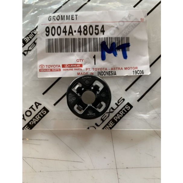 Klip Clip Dudukan Tiang Penyangga Kap Mesin Innova Inova Fortuner 2004 2005 2006 2007 2008 2009 2010