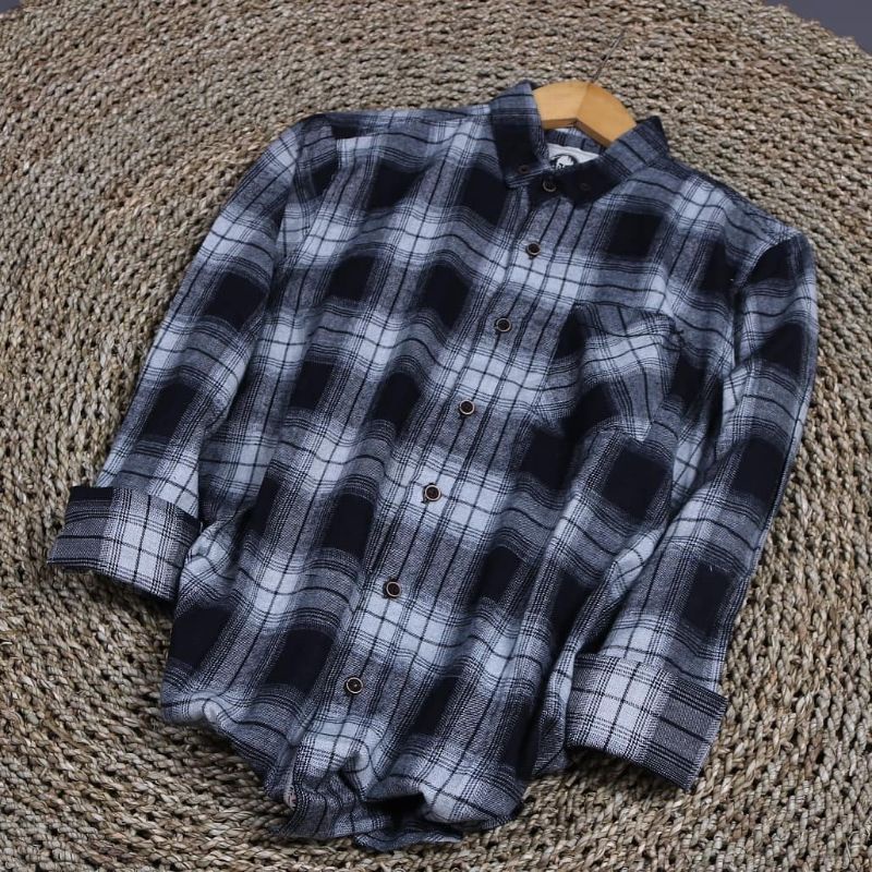 Kemeja Flanel Pria Kualitas Premium Lengan Panjang Size M - XL Unisex Exklusif (Distro) Flanel Super-Putihhitam