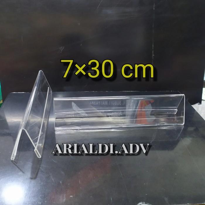 Meja Papan Nama Meja Acrylic Segitiga Ukuran 730 Cm