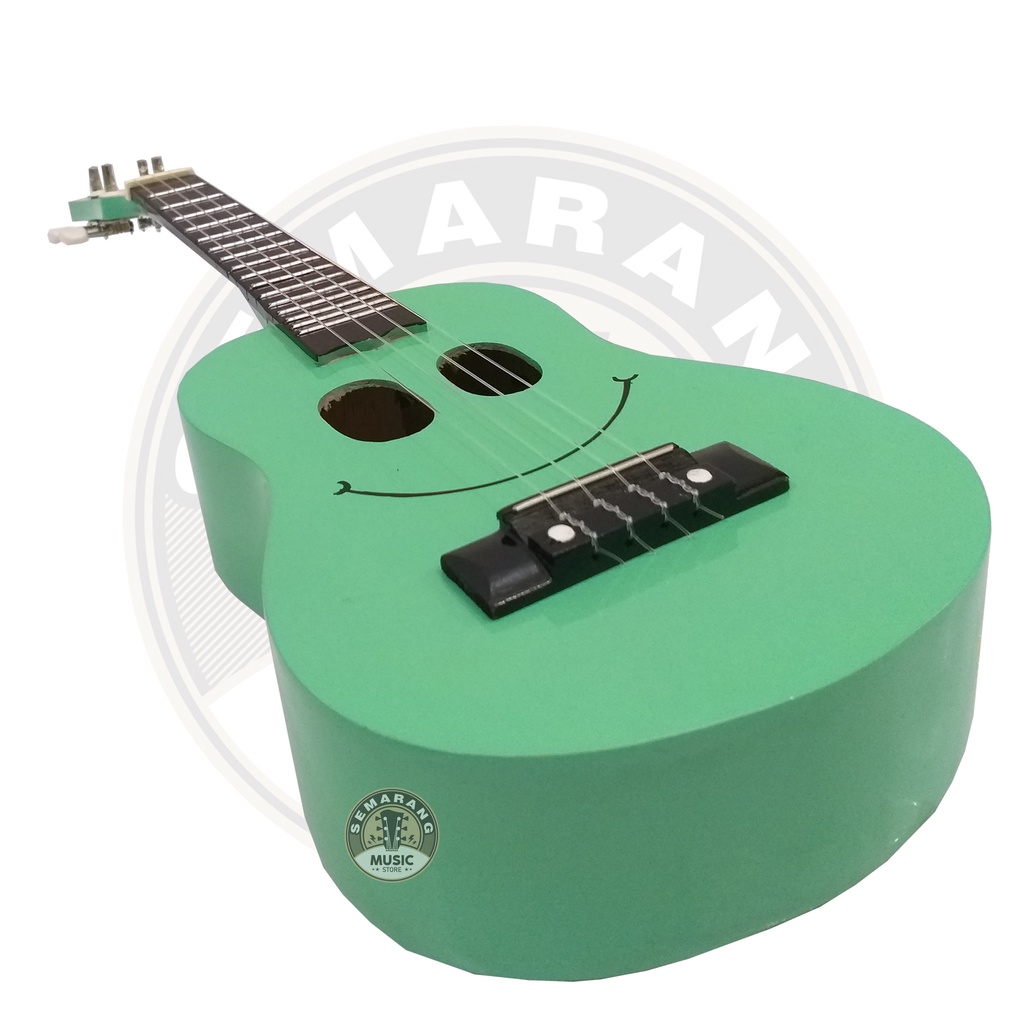 Gitar Ukulele Smile Senar 4 Paket Super Komplit