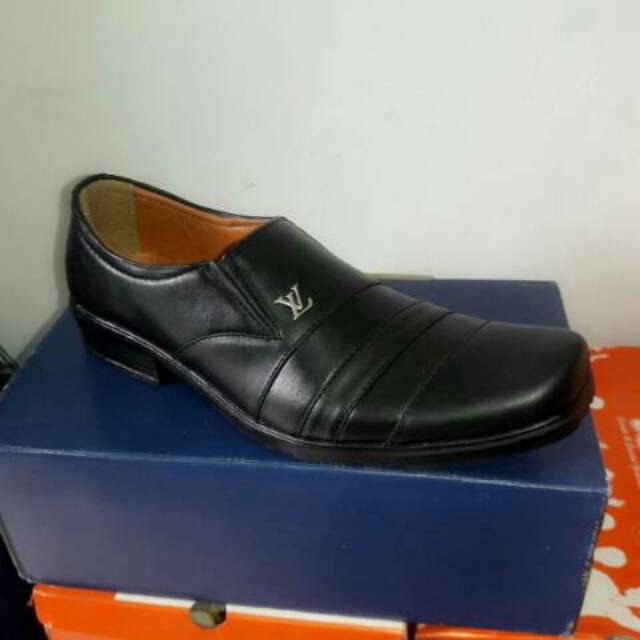 Sepatu Pantofel Kerja Louis Vuitton / Pantovel / Vantopel / Vantofel / Pantopel / pria / Pesta