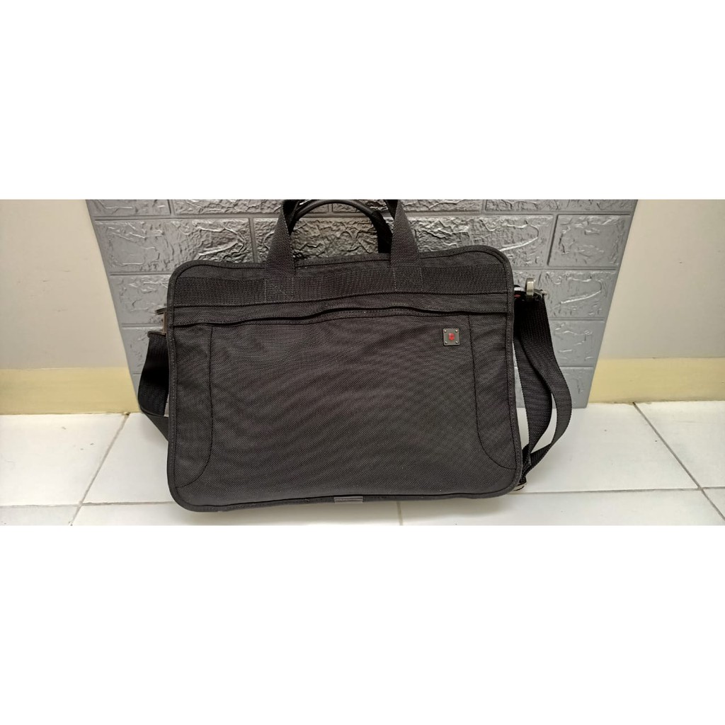 Tas Branded Ransel Daypack Travel Bag Victorinox