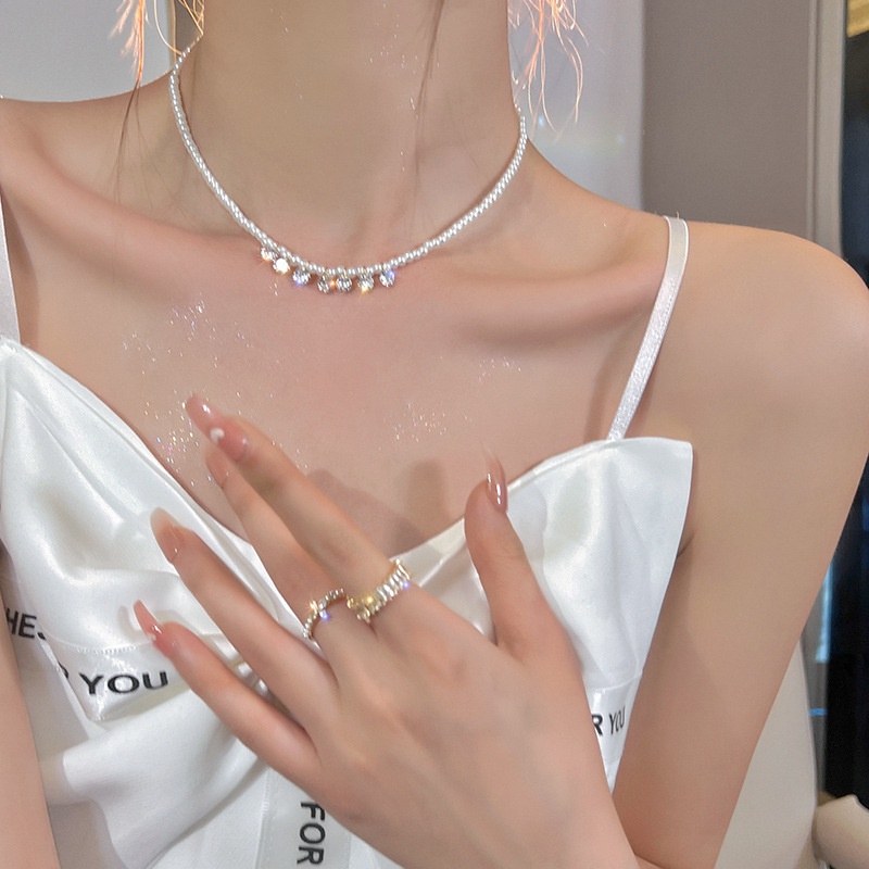 Kalung collarbone Pendek Aksen Mutiara Zirkon Untuk Musim Panas