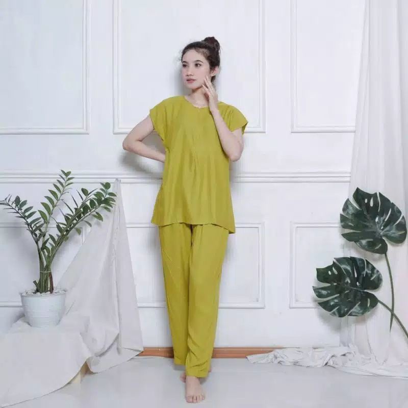SET ATASAN DAN CELANA RAYON POLOS JUMBO LENGAN PENDEK