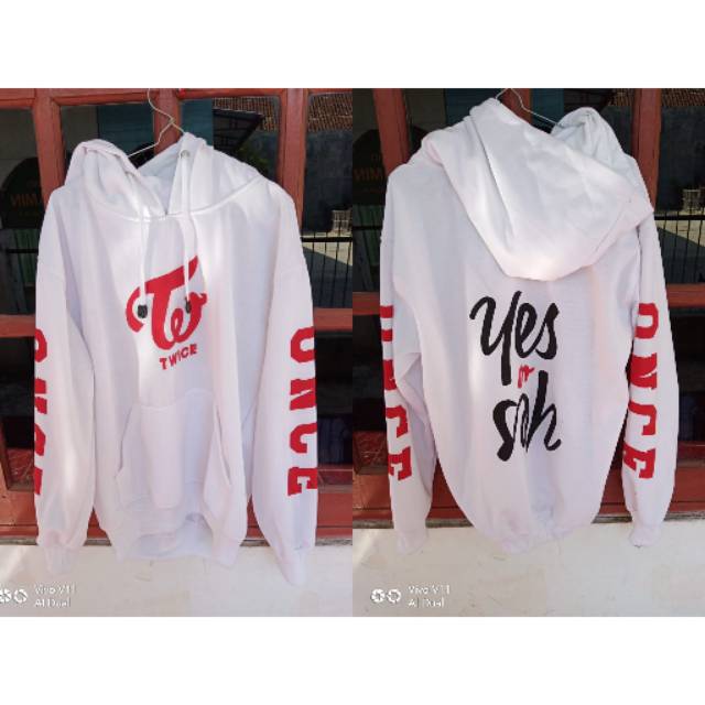 HOODIE TWICE YES OR YES