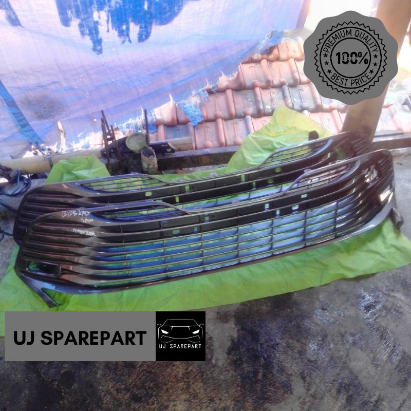 Grill Grille Bumper Depan Toyota Camry Hybrid 2019
