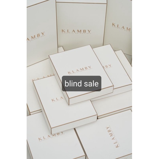 Minor WearingKlamby | Blind sale wearing klamby