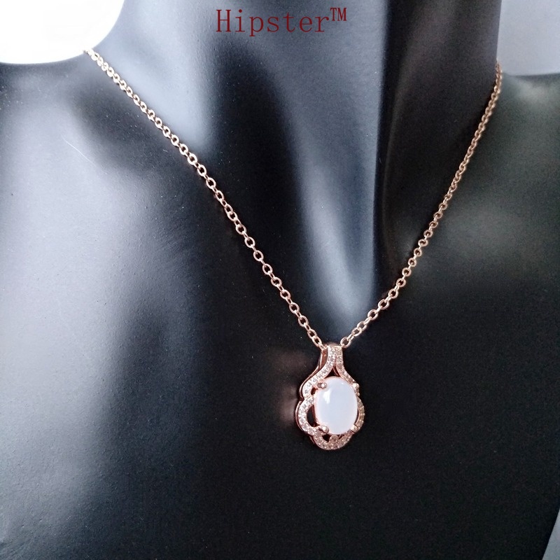 Elegance Retro Full Diamond Light Luxury Rose Gold Pink Crystal Hollow Pendant Necklace