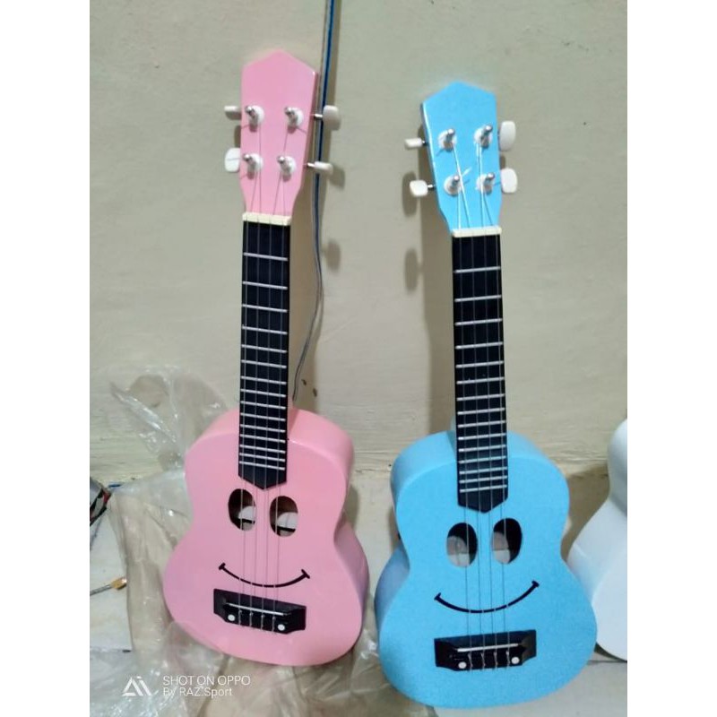 kentrung smile senar4/ukulele senar 3 dan senar4 paking aman dan BERGRANSI-PATAH