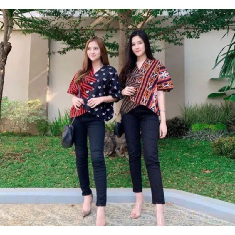 CROP TOP ETNIK Atasan Batik Wanita Modern