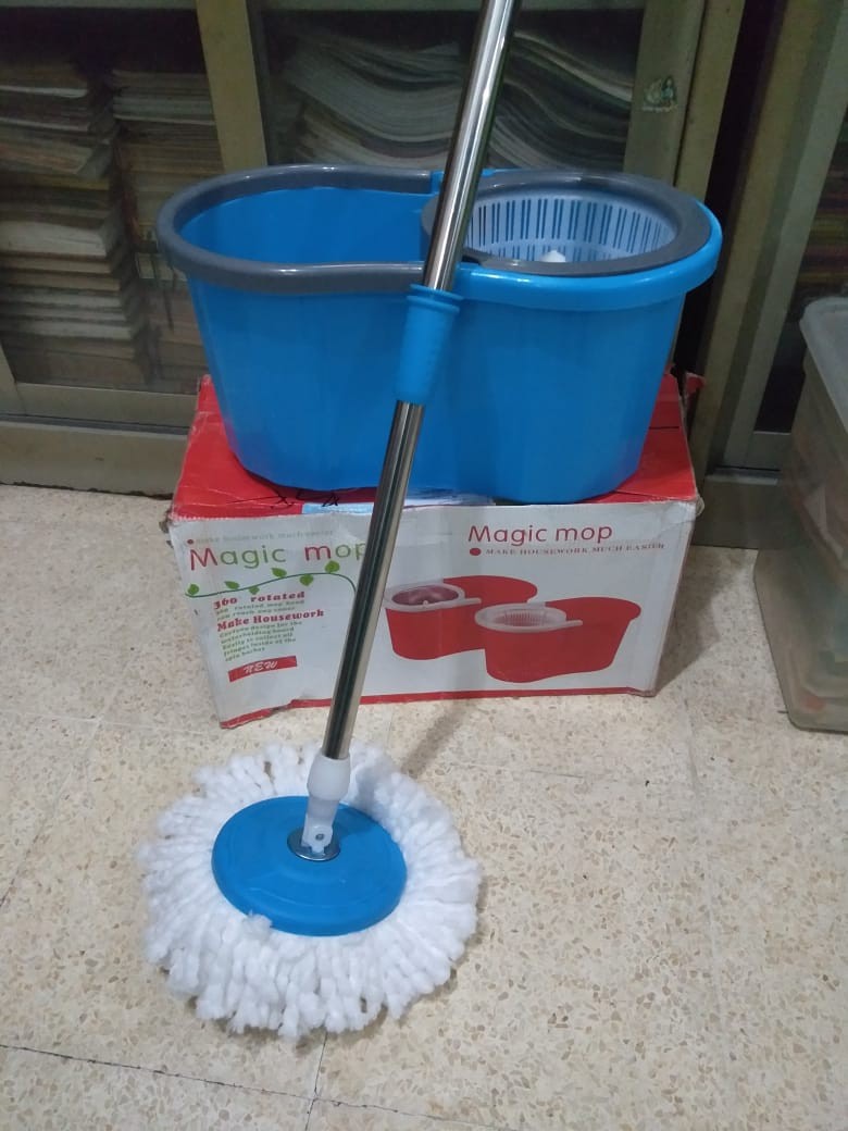 Alat Pel Lantai Magic Wonder Spin Mop Original Putar 360 Derajat Otomatis Tanpa Peras Pakai Roda