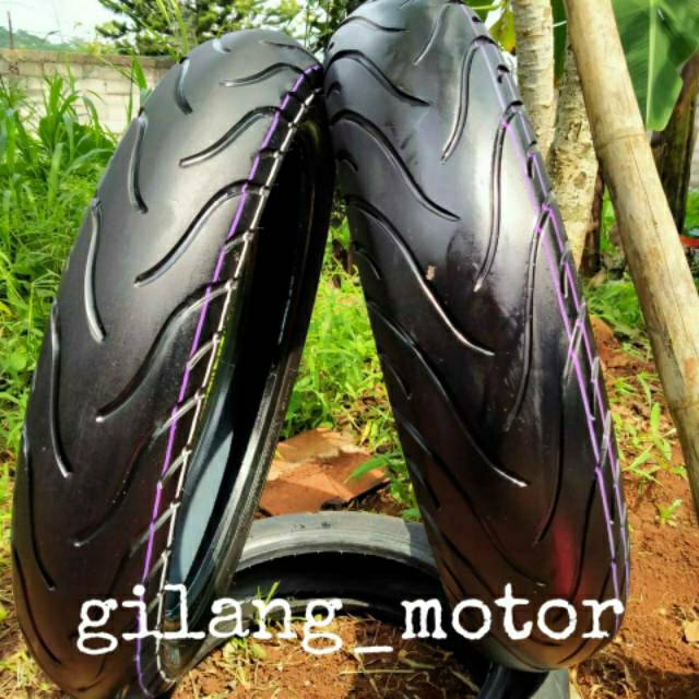 BAN TUBLES MERK MICHELIN RING 110/80-14 DENGAN 90/90-14.