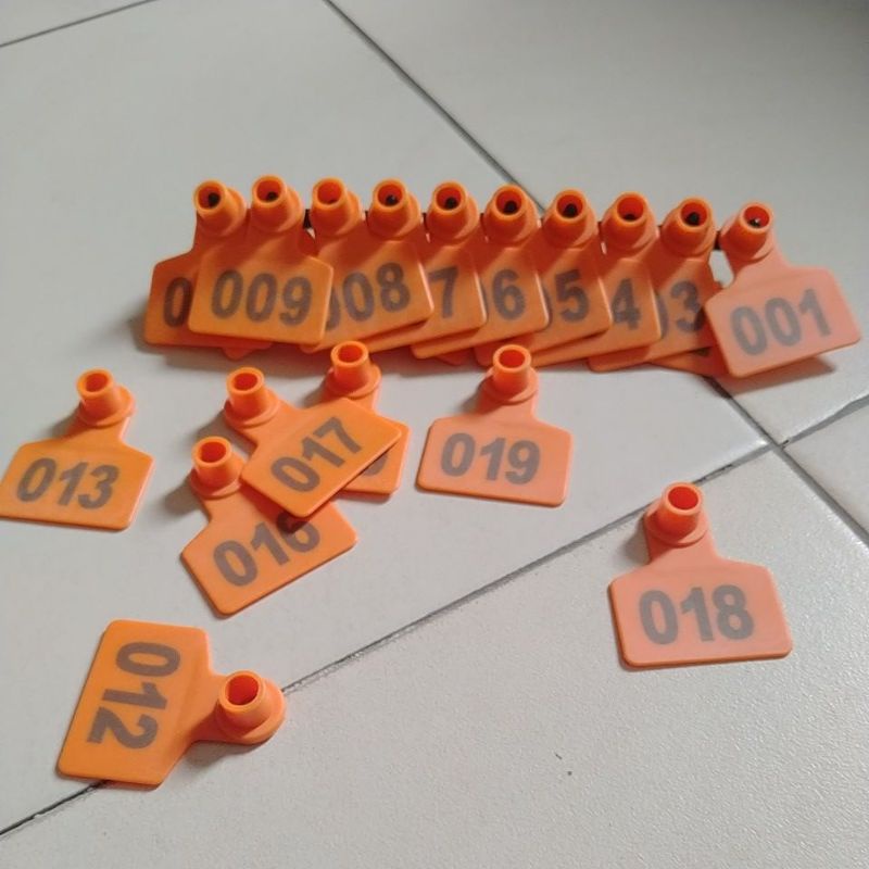 

Ear Tag Sapi Bernomer, 50x40mm 100 pcs