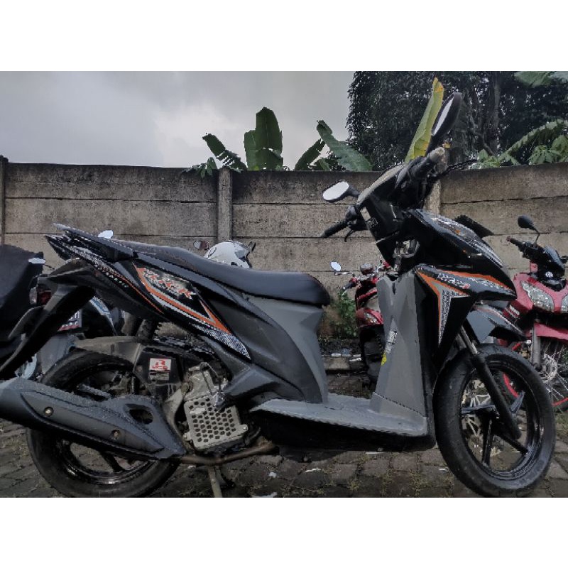 STRIPING STIKER VARIO OLD 125 CUSTOM TRANSPARAN 009