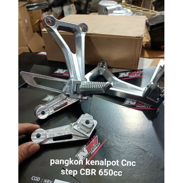 pangkon knalpot Postep CBR650 / dudukan Knalpot Postep CBR650