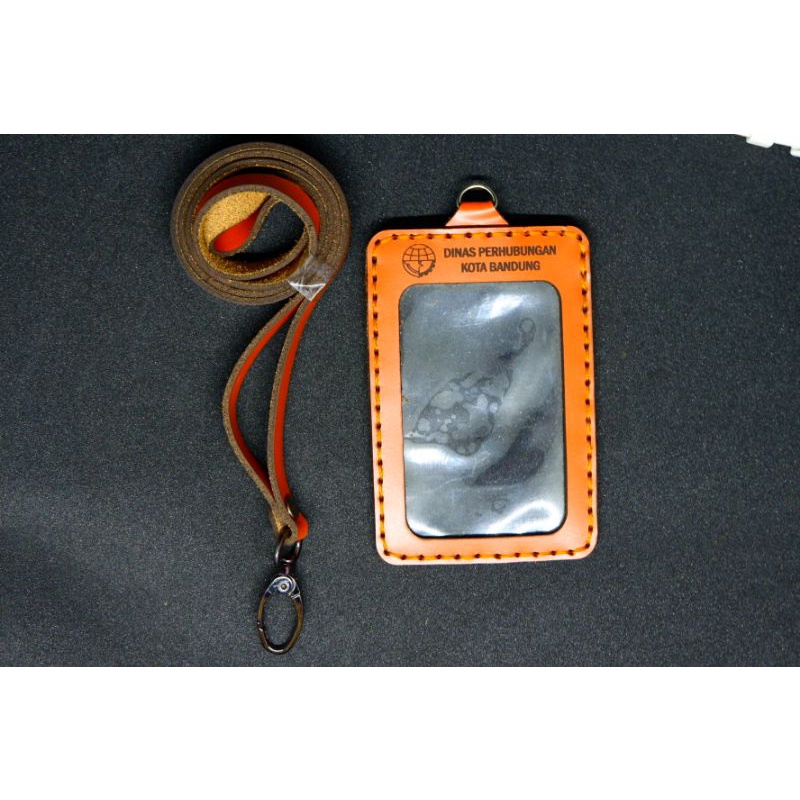 

ID CARD HOLDER | name tag | mika 2 depan belakang
