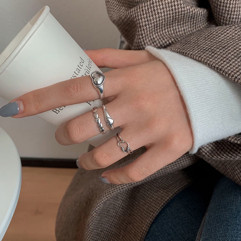 4pcs Cincin Bentuk Hati Warna Silver Gaya Retro Korea Untuk Wanita