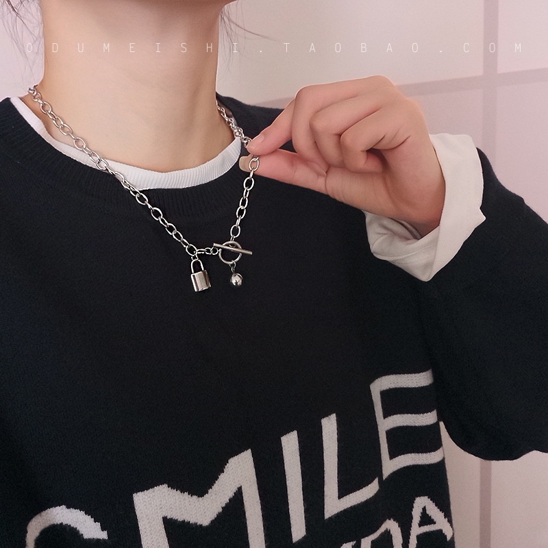 Niche desain selebriti Internet kunci kepala hip hop kalung pria trendi sederhana kalung wanita swea